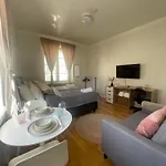 فندق مبيت وإفطار Your Chic Vibrant Airbnb 3*