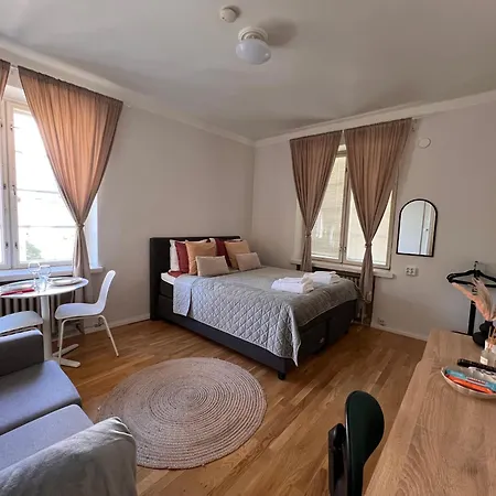 Your Chic Vibrant Airbnb Bed & Breakfast