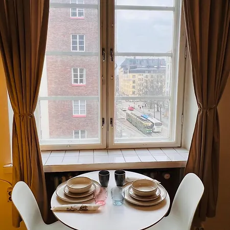 ベッド・アンド・ブレックファスト Your Chic Vibrant Airbnb ヘルシンキ