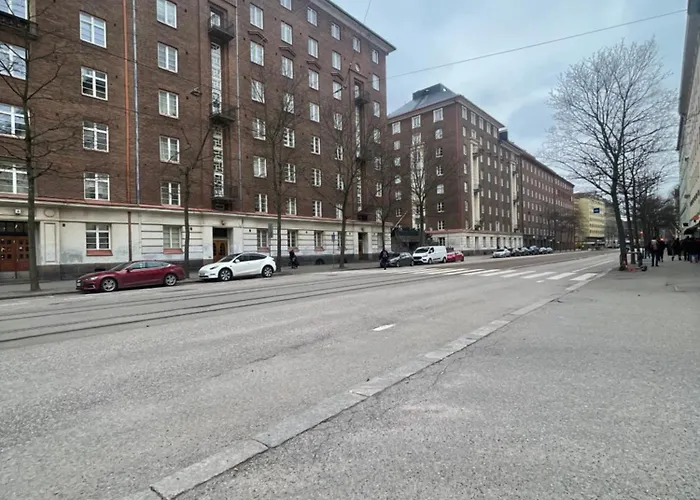 Bed & Breakfast Your Chic Vibrant Airbnb