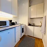 Nocleg ze śniadaniem Your Chic Vibrant Airbnb